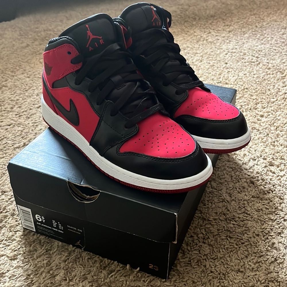 Air Jordan 1 Mid (GS)